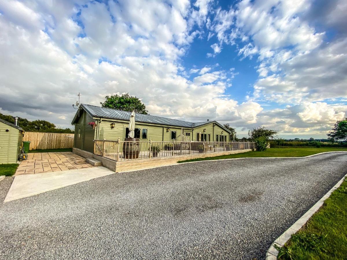 Beautiful 3-Bed Luxury Private Lodge In York Bagian luar foto